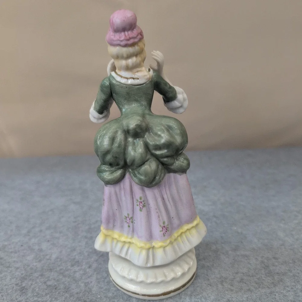 VTG Porcelain Figurine Lady Woman Figurine Produced by Hal-sey‎ Fifth Ave. L & M